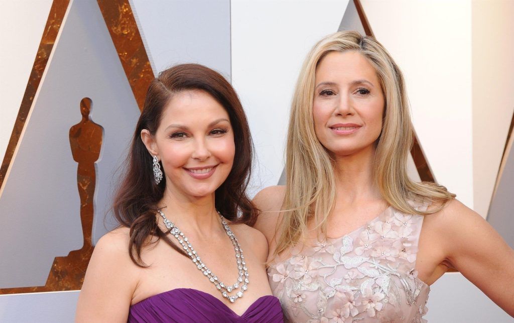 Hollywood, CA - Stars pose at The 90th Annual Academy Awards - Arrivals held at The Hollywood & Highland Center in Hollywood. Pictured: Mira Sorvino, Ashley Judd BACKGRID USA 4 MARCH 2018, Image: 365109292, License: Rights-managed, Restrictions: , Model Release: no, Credit line: Profimedia, AKM-GSI