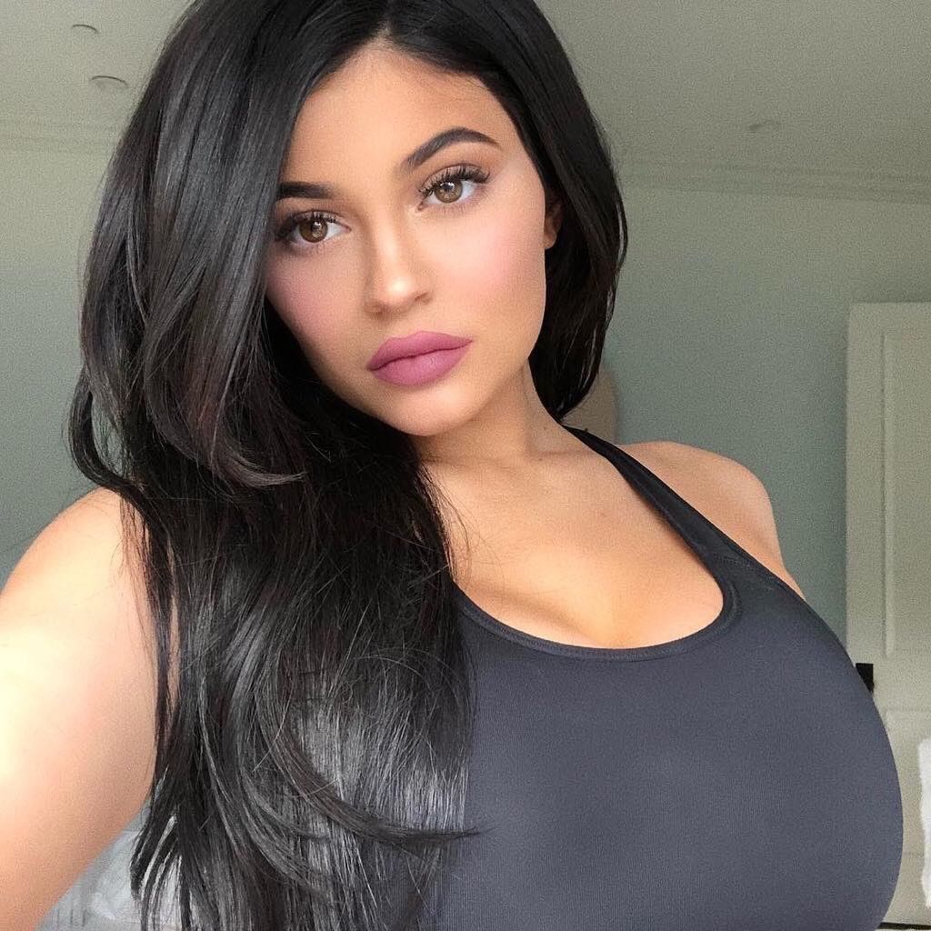 Kylie Jenner releases a photo on Twitter with the following caption: "“I just restocked Boy Bye, Shook, Low Key and Commando Velvets! https://t.co/bDaiohhXCV @kyliecosmetics”"., Image: 367796611, License: Rights-managed, Restrictions: *** No USA Distribution *** For Editorial Use Only *** Not to be Published in Books or Photo Books *** Handling Fee Only ***, Model Release: no, Credit line: Profimedia, SIPA USA