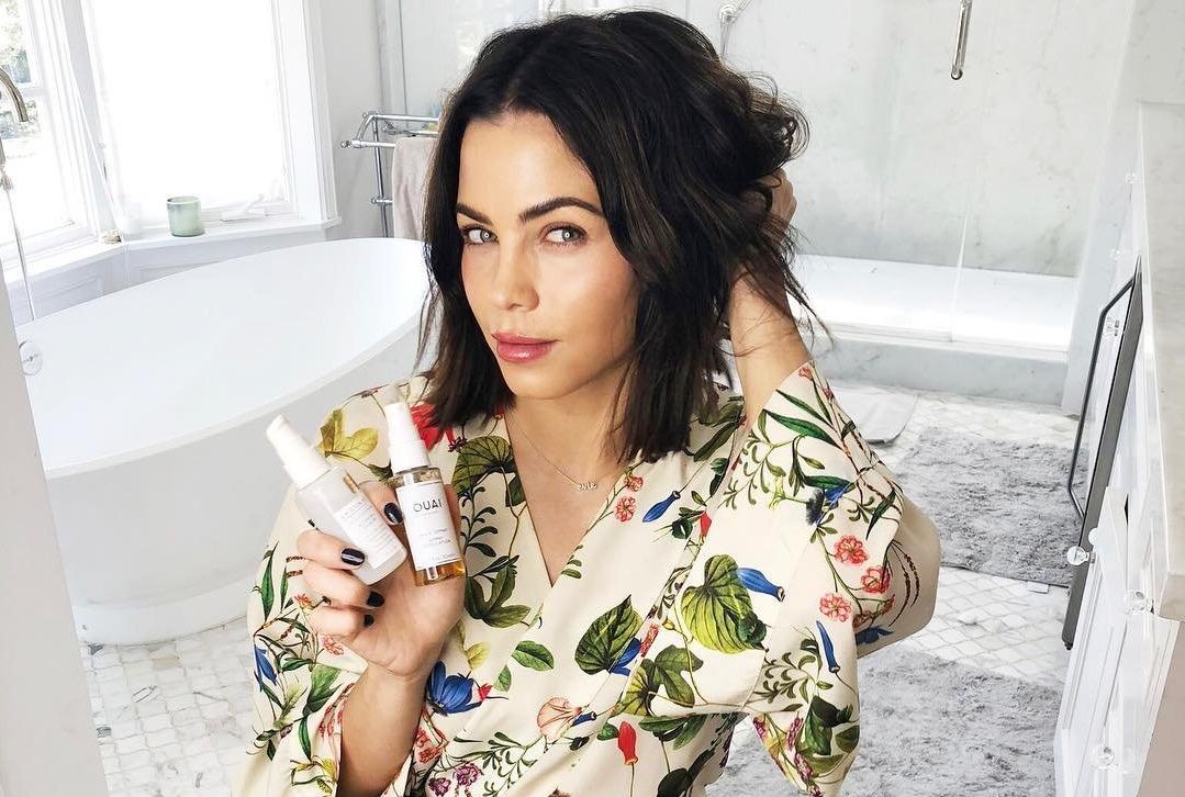 Jenna Dewan Tatum has posted a photo on Instagram with the following remarks: Back in my bathroom on @youtube today ??????????????????????Shout out to having good friends who make the BEST products @kristin_ess @jenatkinhair ?? [???? in bio]# Twitter, 2018-05-25 10:43:47. Photo supplied by insight media. Service fee applies. NICHT ZUR VERÃFFENTLICHUNG IN BÃCHERN UND BILDBÃNDEN! EDITORIAL USE ONLY! / MAY NOT BE PUBLISHED IN BOOKS AND ILLUSTRATED BOOKS! Please note: Fees charged by the agency are for the agencyâs services only, and do not, nor are they intended to, convey to the user any ownership of Copyright or License in the material. The agency does not claim any ownership including but not limited to Copyright or License in the attached material. By publishing this material you expressly agree to indemnify and to hold the agency and its directors, shareholders and employees harmless from any loss, claims, damages, demands, expenses (including legal fees), or any causes of action or allegation against the agency arising out of or connected in any way with publication of the material., Image: 372908659, License: Rights-managed, Restrictions: NICHT ZUR VERÃFFENTLICHUNG IN BÃCHERN UND BILDBÃNDEN! Please note additional conditions in the caption, Model Release: no, Credit line: Profimedia, Insight Media