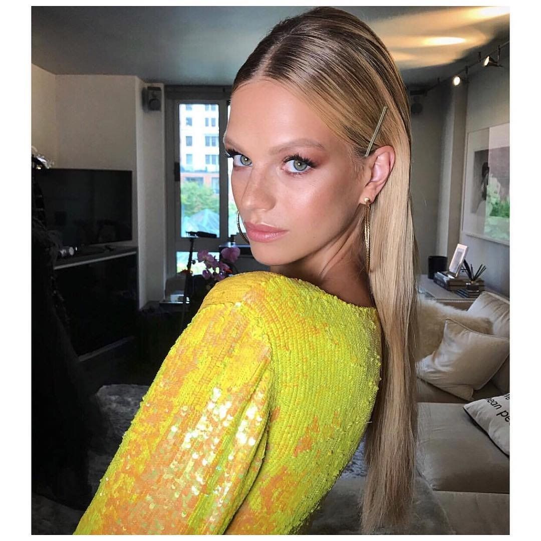 Nadine Leopold has posted a photo on Instagram with the following remarks: Hello, yellow Twitter, 2018-09-10 11:22:56. Photo supplied by insight media. Service fee applies. NICHT ZUR VERÃFFENTLICHUNG IN BÃCHERN UND BILDBÃNDEN! EDITORIAL USE ONLY! / MAY NOT BE PUBLISHED IN BOOKS AND ILLUSTRATED BOOKS! Please note: Fees charged by the agency are for the agencyâs services only, and do not, nor are they intended to, convey to the user any ownership of Copyright or License in the material. The agency does not claim any ownership including but not limited to Copyright or License in the attached material. By publishing this material you expressly agree to indemnify and to hold the agency and its directors, shareholders and employees harmless from any loss, claims, damages, demands, expenses (including legal fees), or any causes of action or allegation against the agency arising out of or connected in any way with publication of the material., Image: 386081268, License: Rights-managed, Restrictions: NICHT ZUR VERÃFFENTLICHUNG IN BÃCHERN UND BILDBÃNDEN! Please note additional conditions in the caption, Model Release: no, Credit line: Profimedia, Insight Media