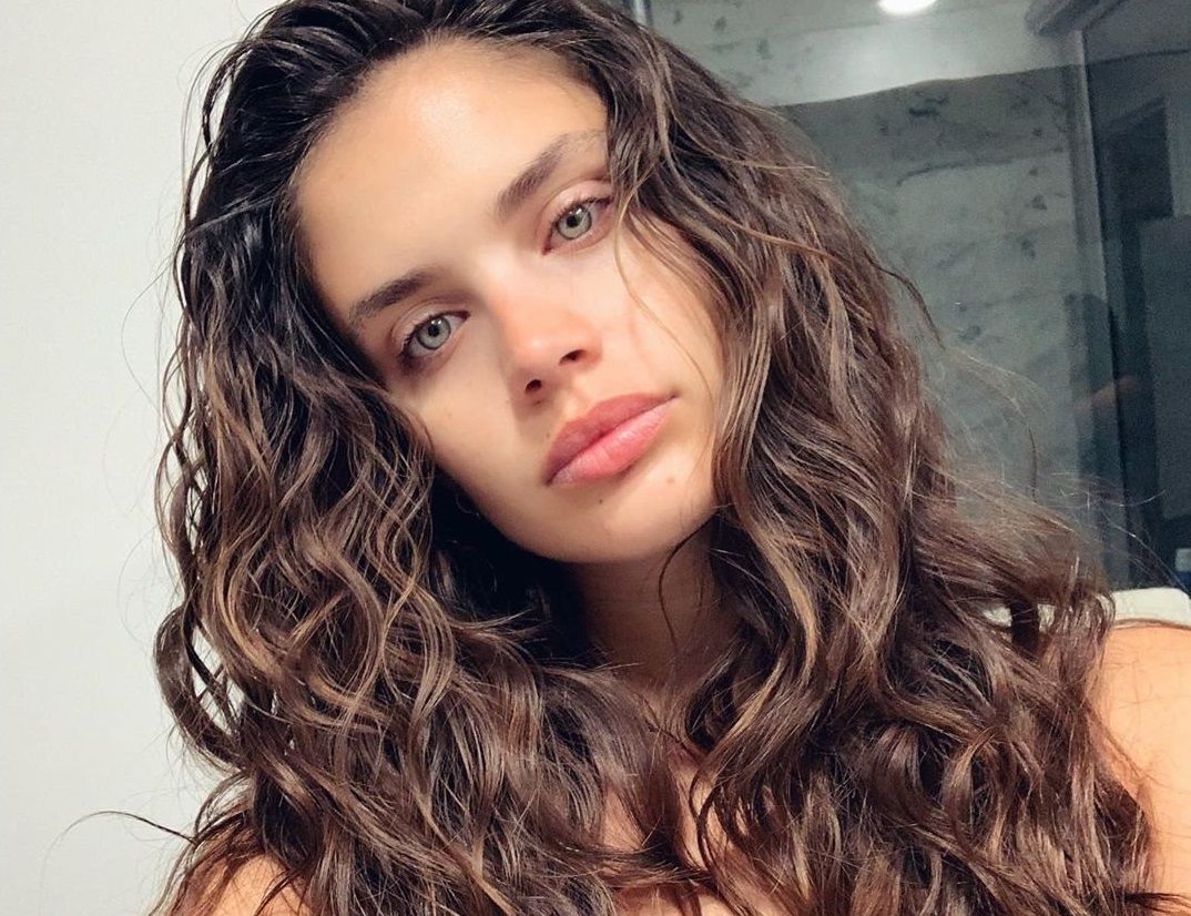 Sara Sampaio has posted a photo on Instagram with the following remarks: 3am selfies... can my hair always be like this? Instagram, 2019-06-19 11:09:21. Photo supplied by insight media. Service fee applies. NICHT ZUR VERÃFFENTLICHUNG IN BÃCHERN UND BILDBÃNDEN! EDITORIAL USE ONLY! / MAY NOT BE PUBLISHED IN BOOKS AND ILLUSTRATED BOOKS! Please note: Fees charged by the agency are for the agencyâs services only, and do not, nor are they intended to, convey to the user any ownership of Copyright or License in the material. The agency does not claim any ownership including but not limited to Copyright or License in the attached material. By publishing this material you expressly agree to indemnify and to hold the agency and its directors, shareholders and employees harmless from any loss, claims, damages, demands, expenses (including legal fees), or any causes of action or allegation against the agency arising out of or connected in any way with publication of the material., Image: 449506854, License: Rights-managed, Restrictions: NICHT ZUR VERÃFFENTLICHUNG IN BÃCHERN UND BILDBÃNDEN! Please note additional conditions in the caption, Model Release: no, Credit line: Profimedia, Insight Media