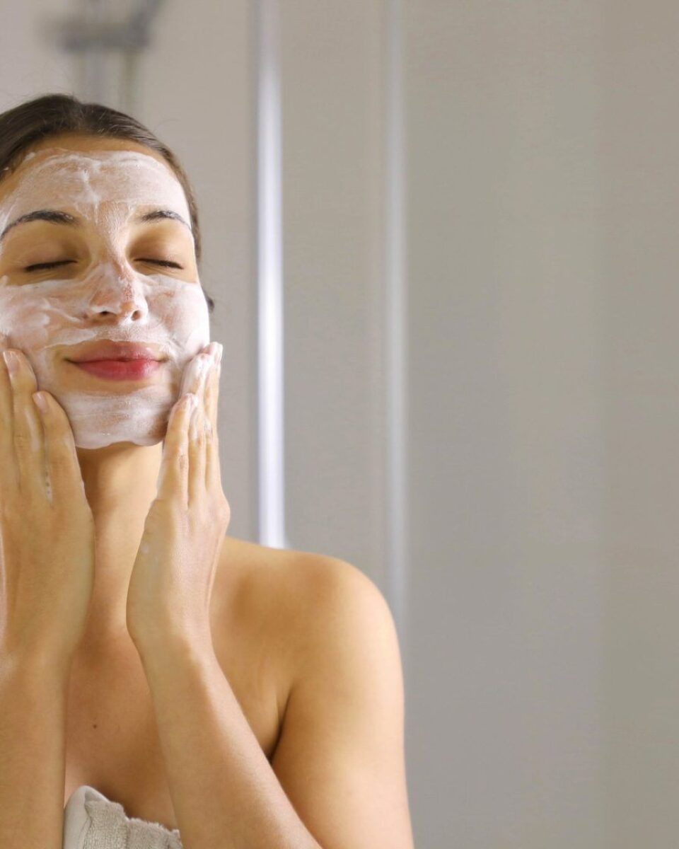 Hidratacija i hranjenje kože: zašto su vam potrebna oba i kako ih kombinirati