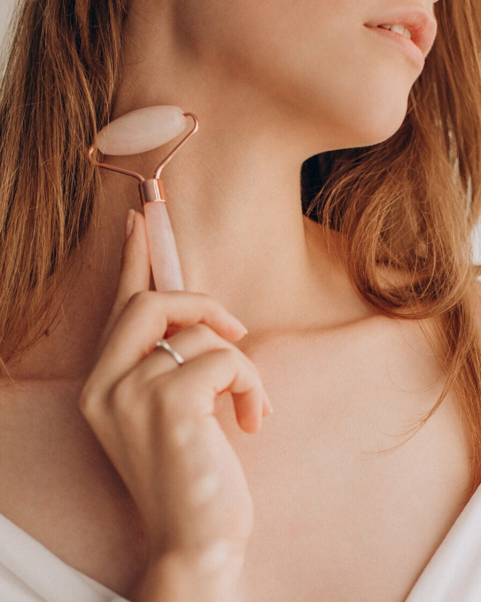 Zašto svjetske zvijezde obožavaju masažu lica gua sha kamenom