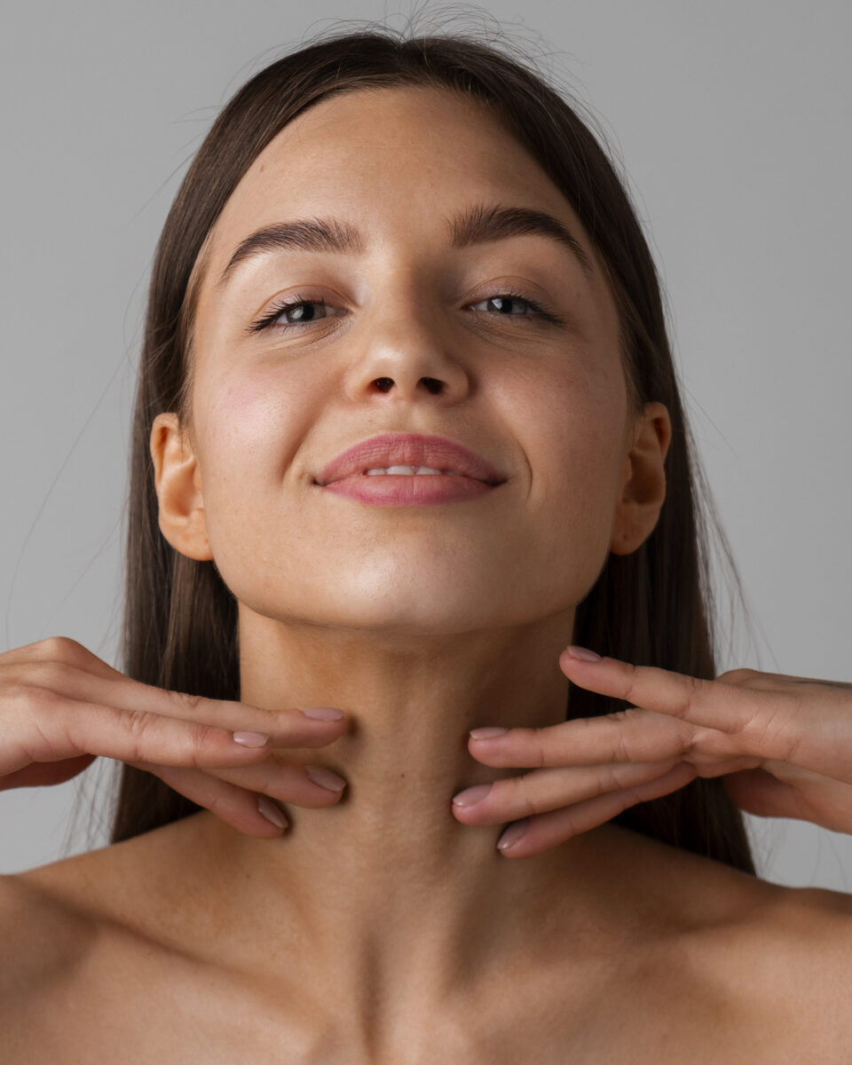 Pitali smo omiljenog mladog kirurga: koliko košta mini facelift i kakve rezultate očekivati?