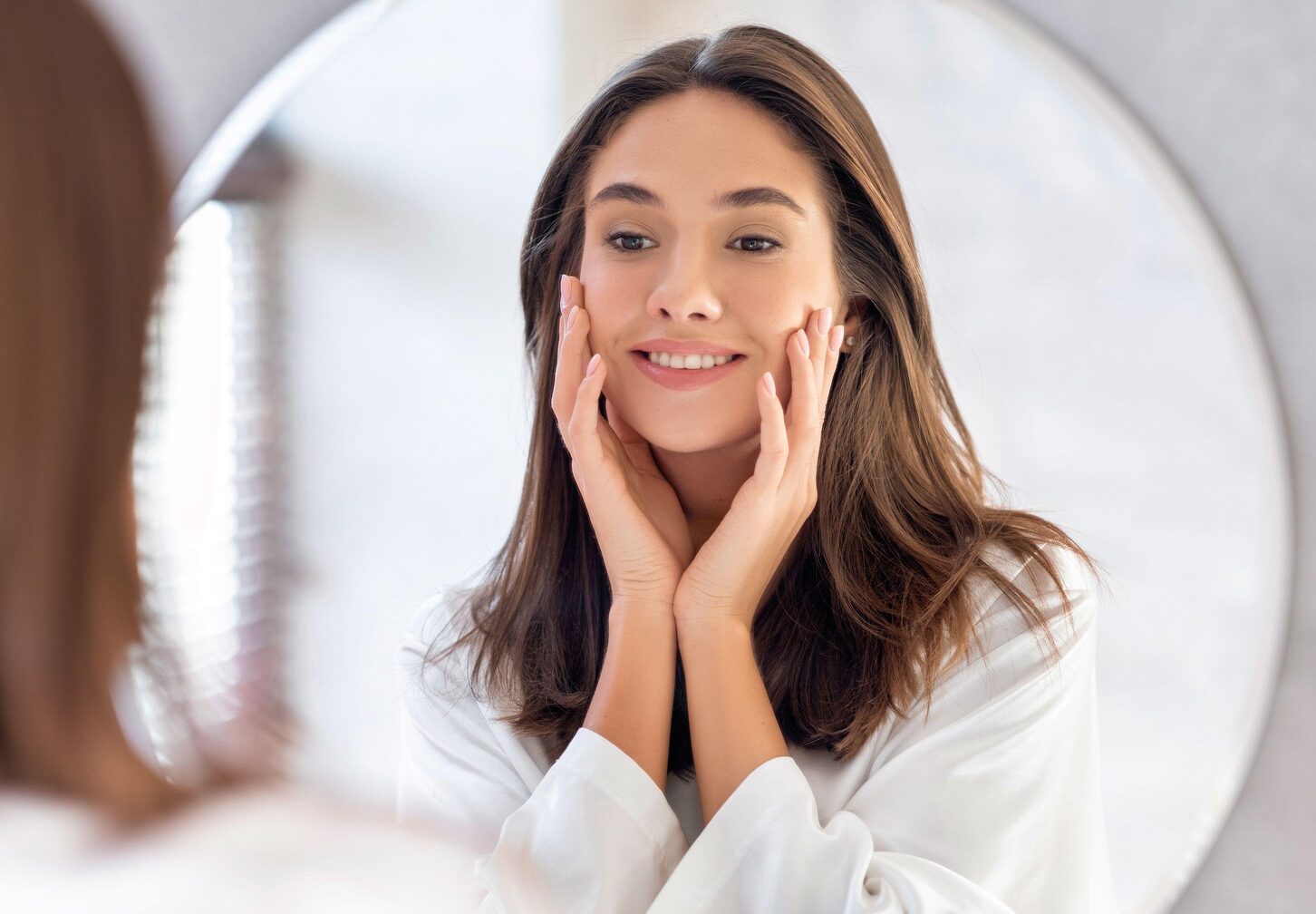 Akne koje se stalno vraćaju? Vrijeme je za ciljanu njegu koja djeluje na izvor problema