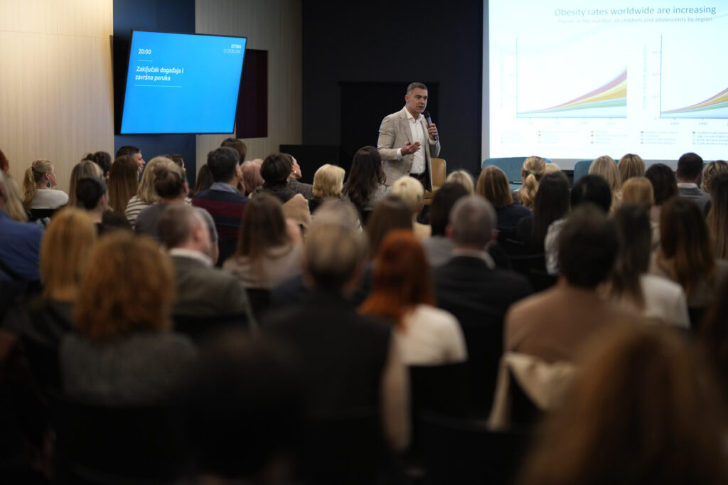 dr. sc. Tomislav Božek na predavanju o liječenju debljine