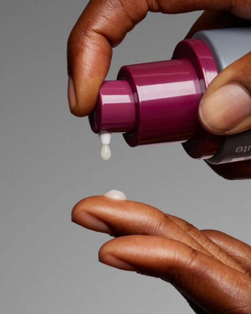 Serum za tijelo s Pro-NAD+ kompleksom za čvršću kožu