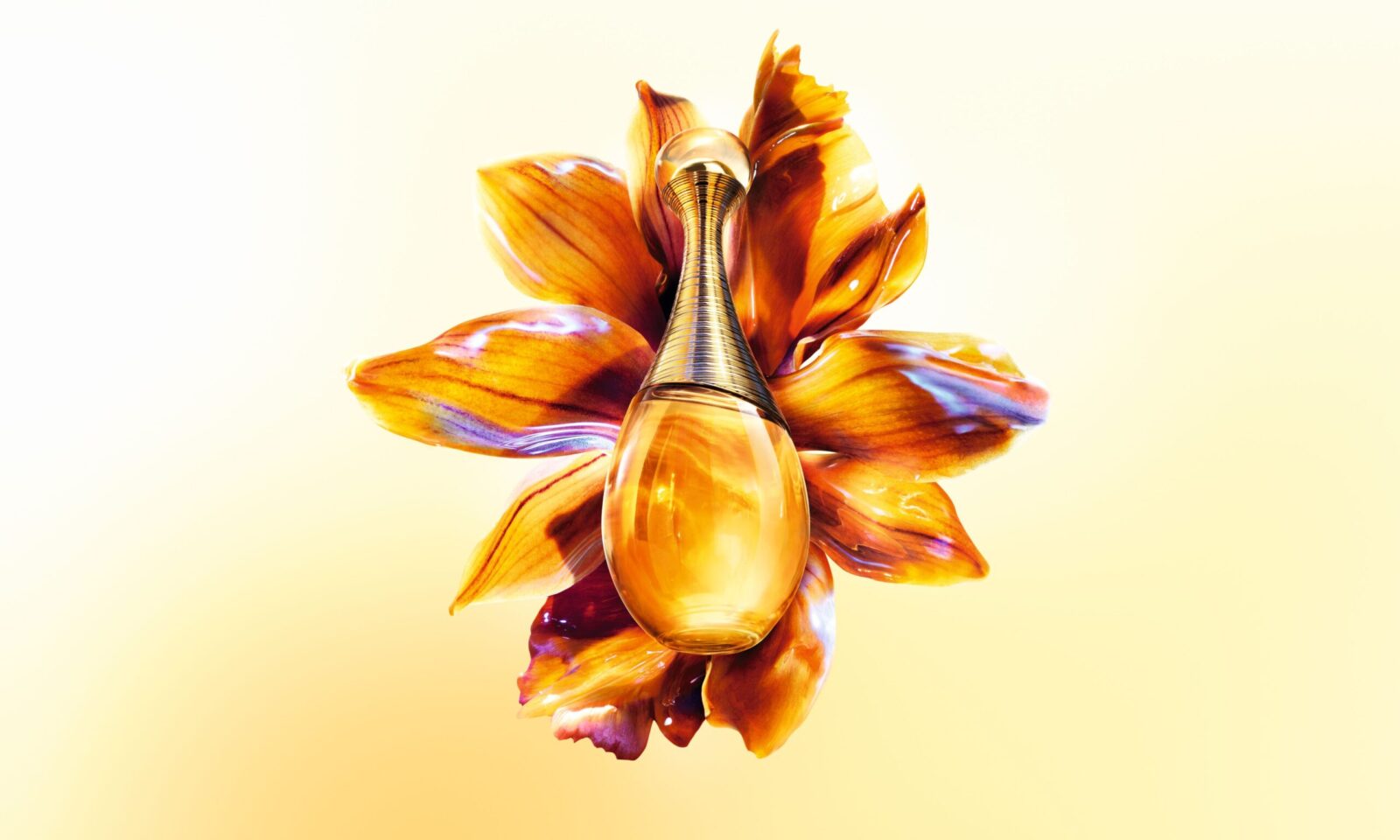 Dior J’adore Intense bočica u zlatnoj amfori s elegantnim i prepoznatljivim dizajnom