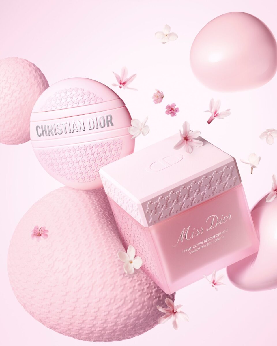 Očaravajući Miss Dior ritual njege tijela s mirisnim potpisom ruže