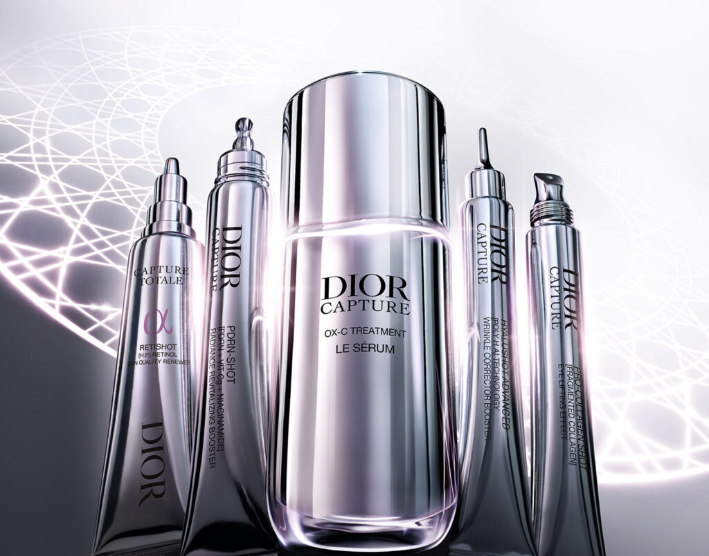 Dior Capture skincare proizvodi uključujući PDRN-Shot i Hyalushot Advanced u srebrnom pakiranju